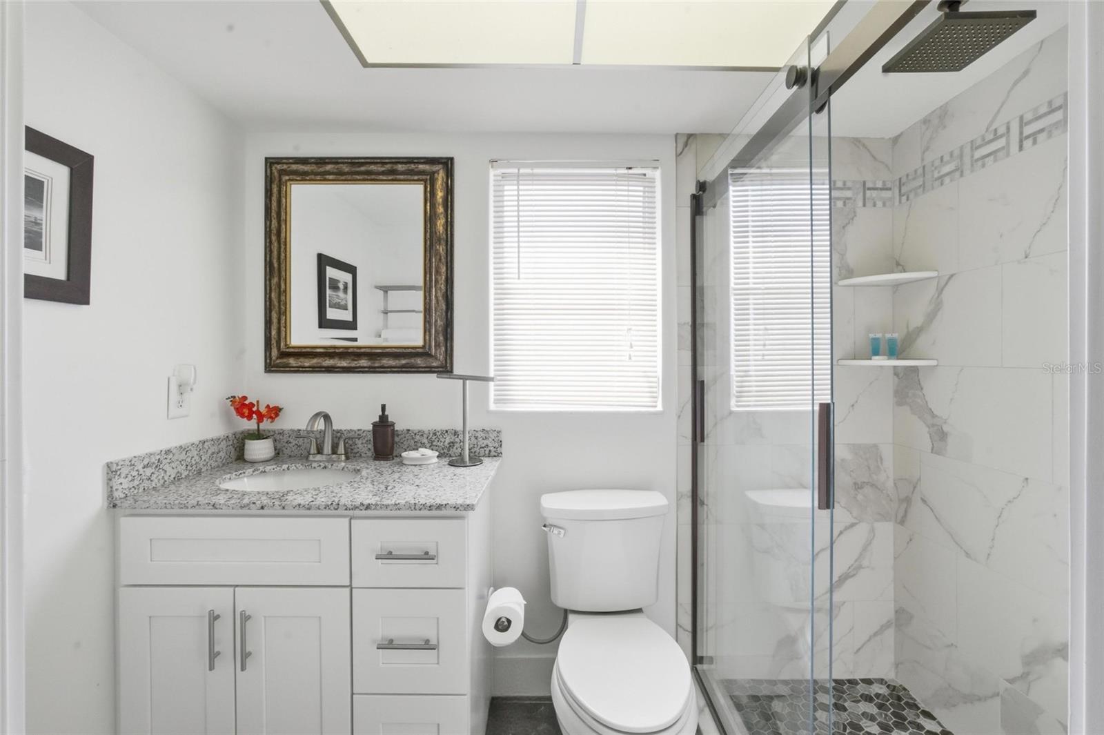 VISTA HERMOSA - Residential