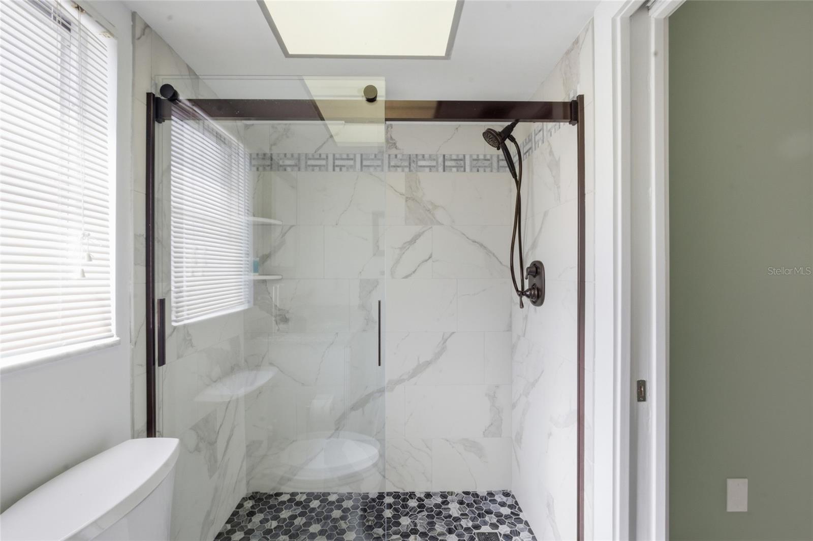 VISTA HERMOSA - Residential