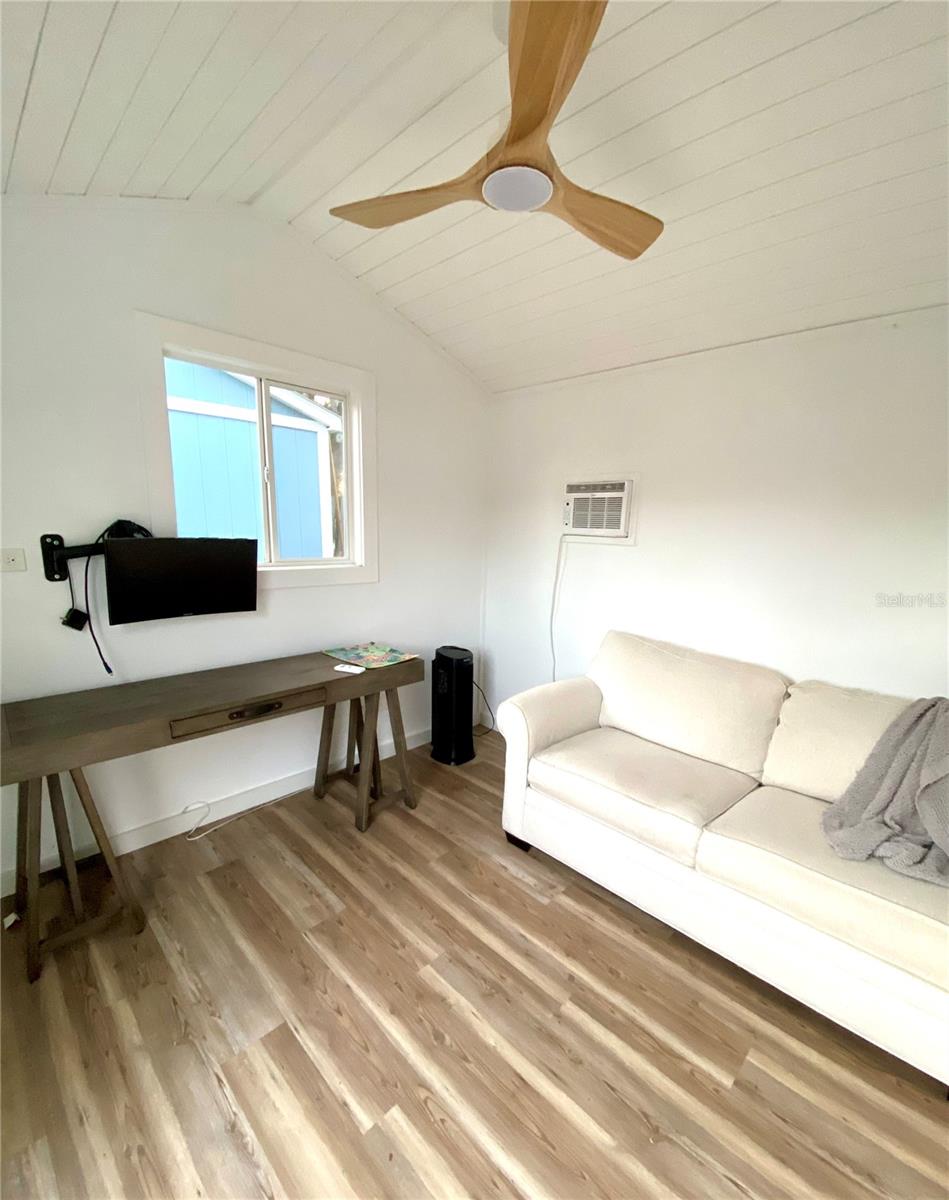 DUNEDIN ISLES COUNTRY CLUB - Residential