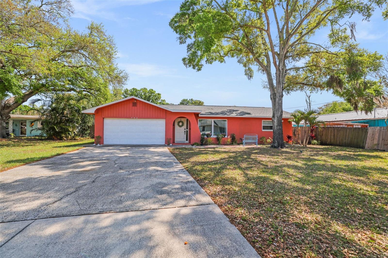 DUNEDIN ISLES COUNTRY CLUB - Residential