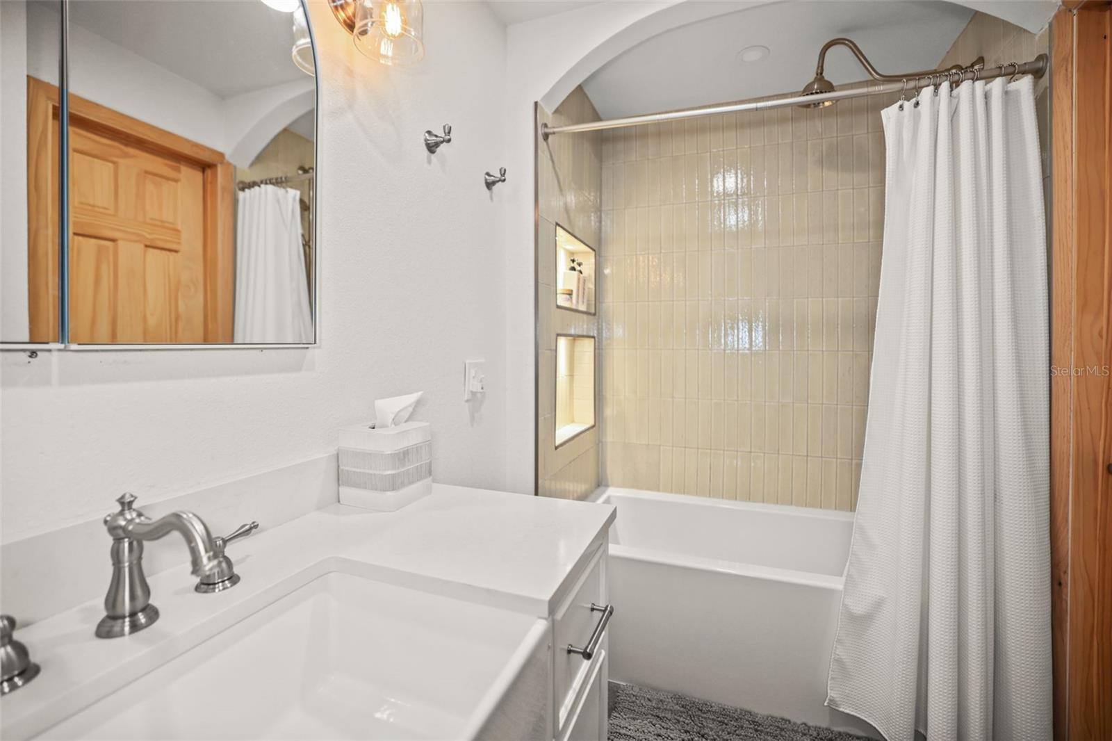 DUNEDIN ISLES COUNTRY CLUB - Residential