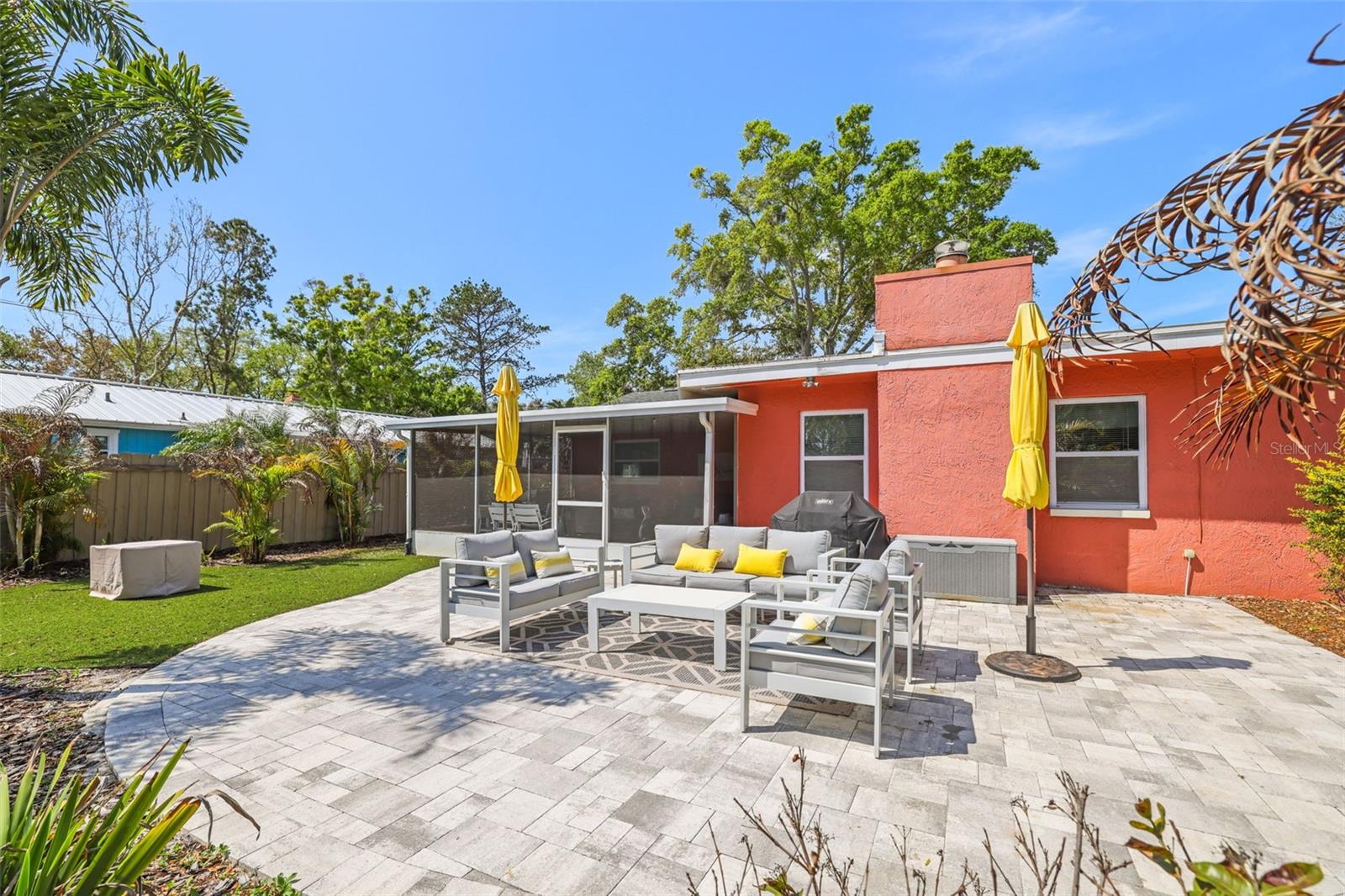 DUNEDIN ISLES COUNTRY CLUB - Residential