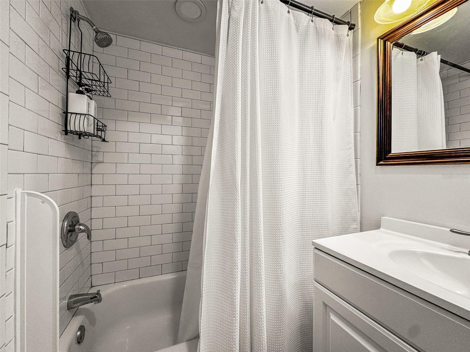 DUNEDIN ISLES COUNTRY CLUB - Residential