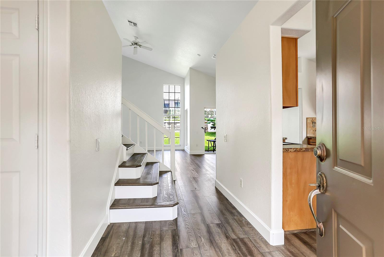 1932 WESTPOINTE CIRCLE