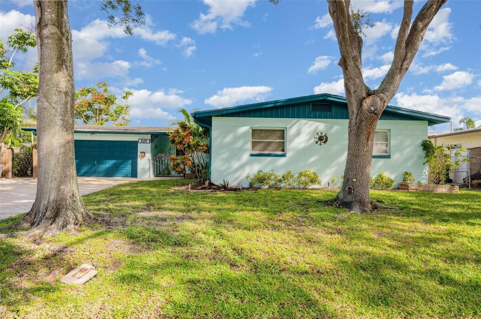220 BEL AIRE DRIVE S