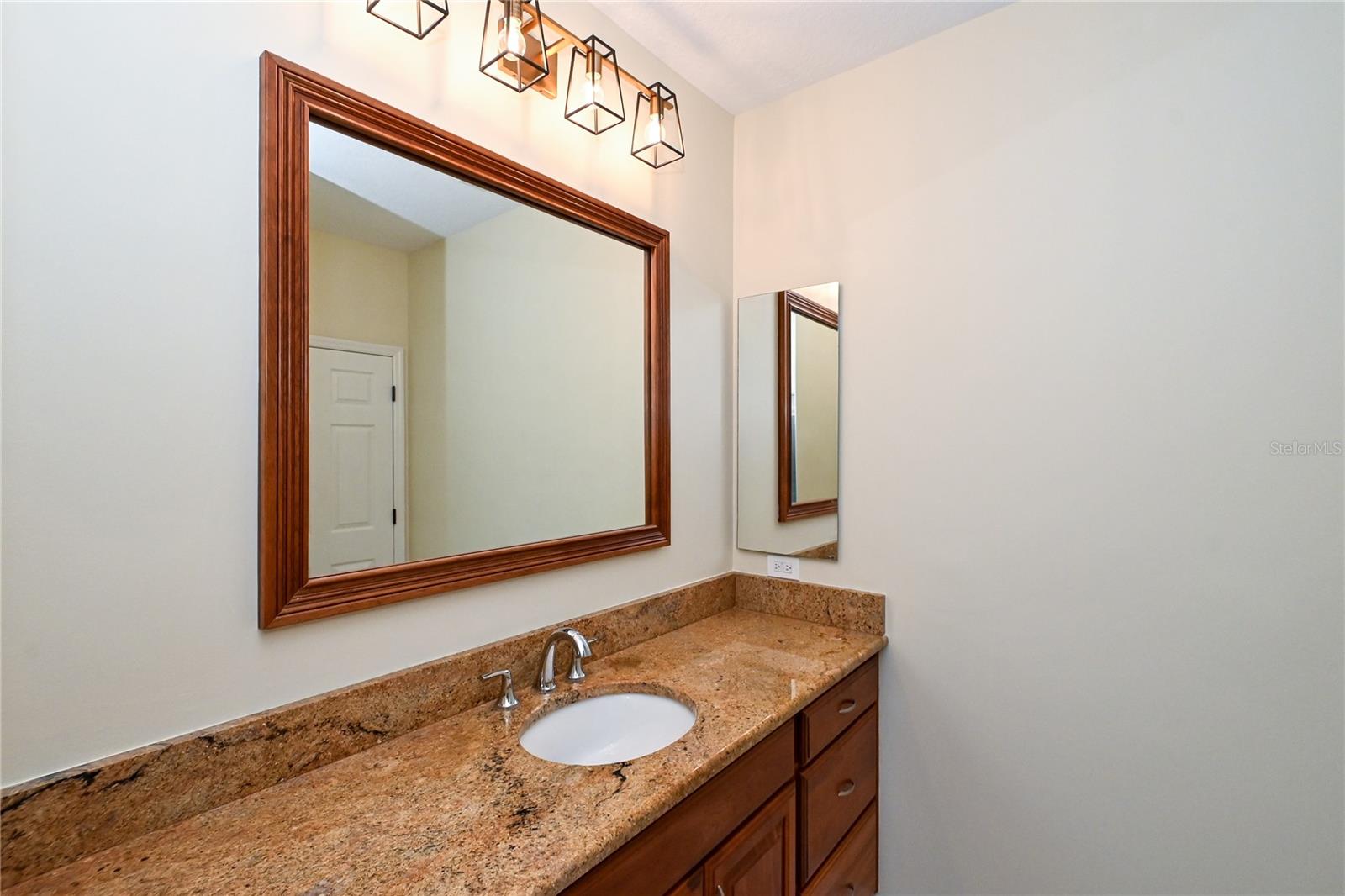 SERENOA PH 2 - Residential Lease