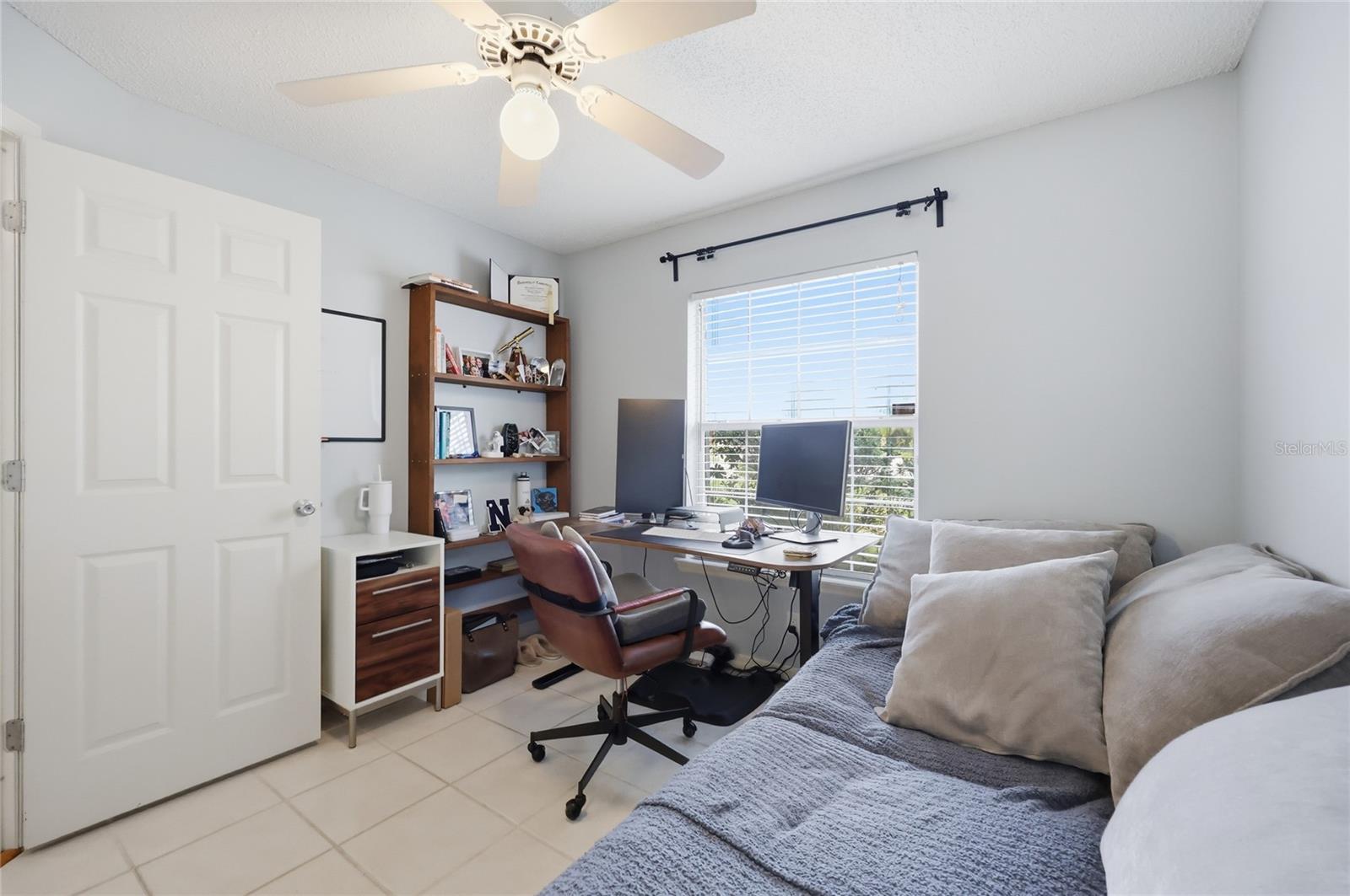 NORTHERN OAKS - Residential