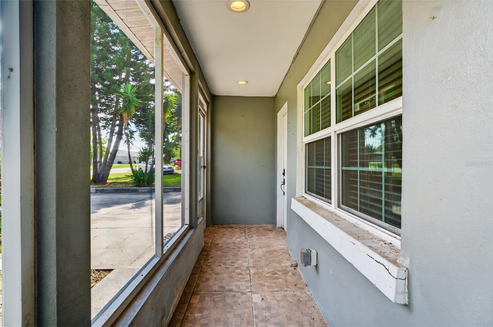 540 W COLUMBIA STREET
