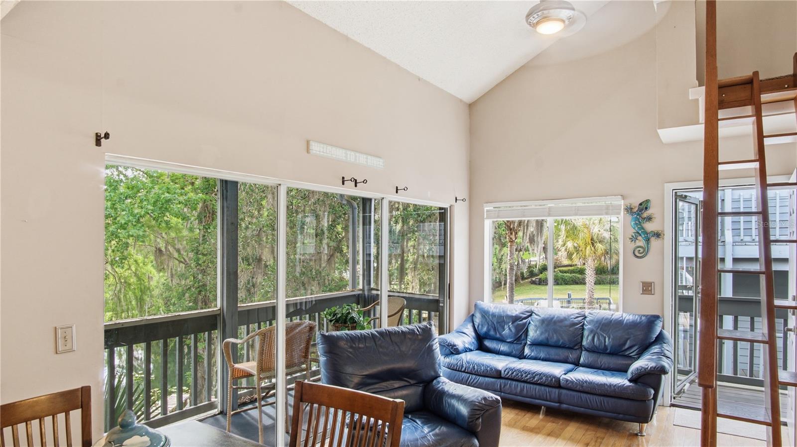 LANDINGS WITHLACOOCHEE OR 1272/1072 - Residential