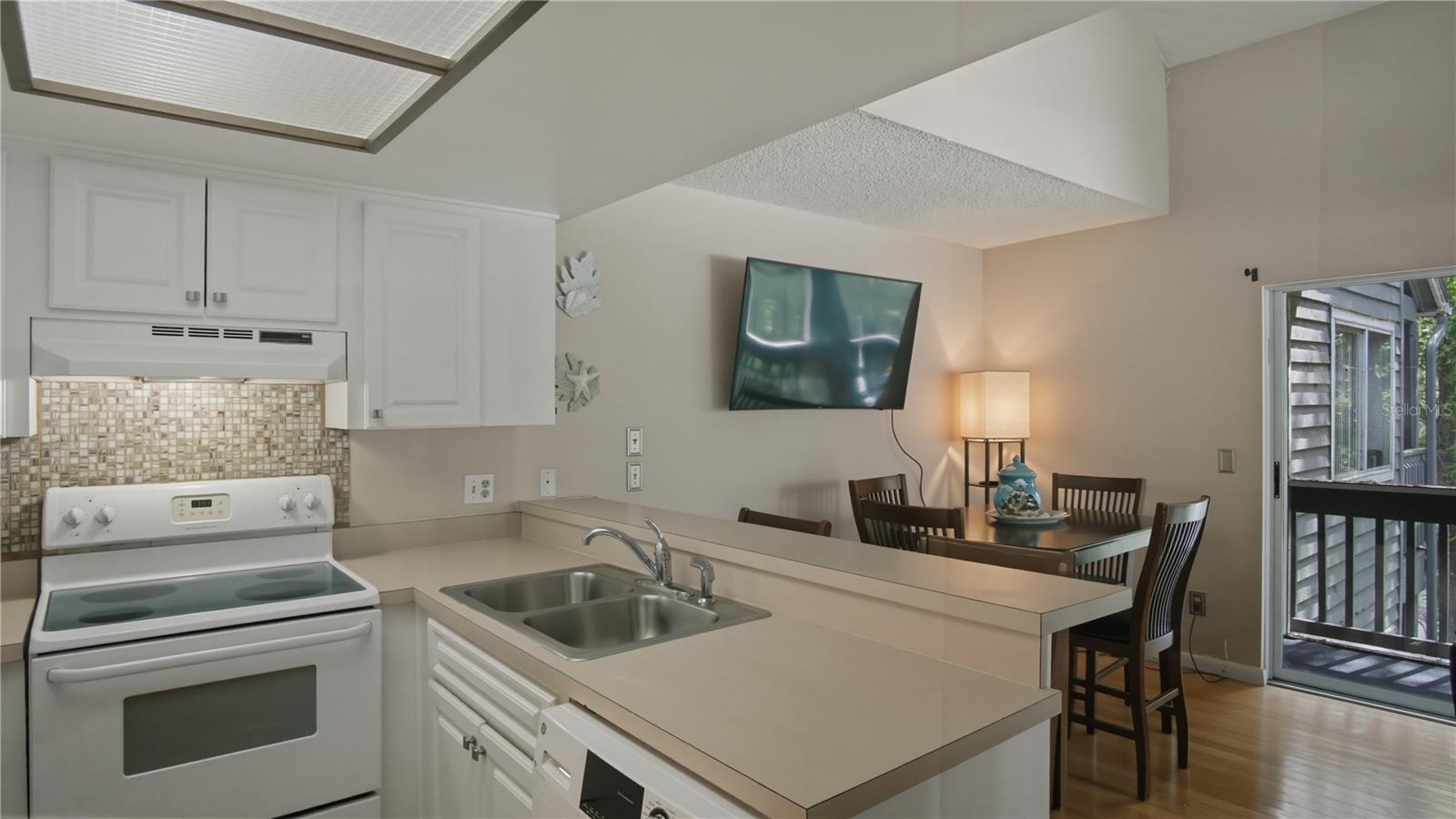 LANDINGS WITHLACOOCHEE OR 1272/1072 - Residential