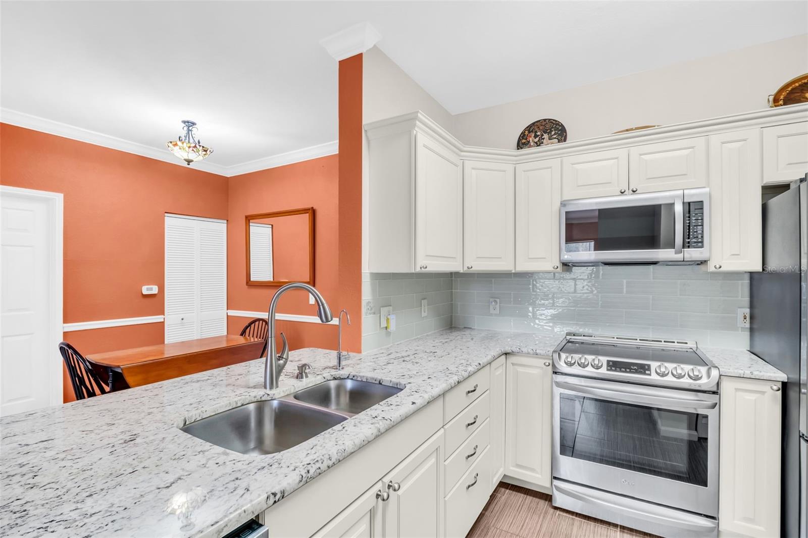 2254 CHIANTI PLACE 6-0611