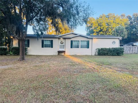Photo of 10603 Skewlee Gardens Drive, Thonotosassa, FL 33592 (MLS # TB8448907)