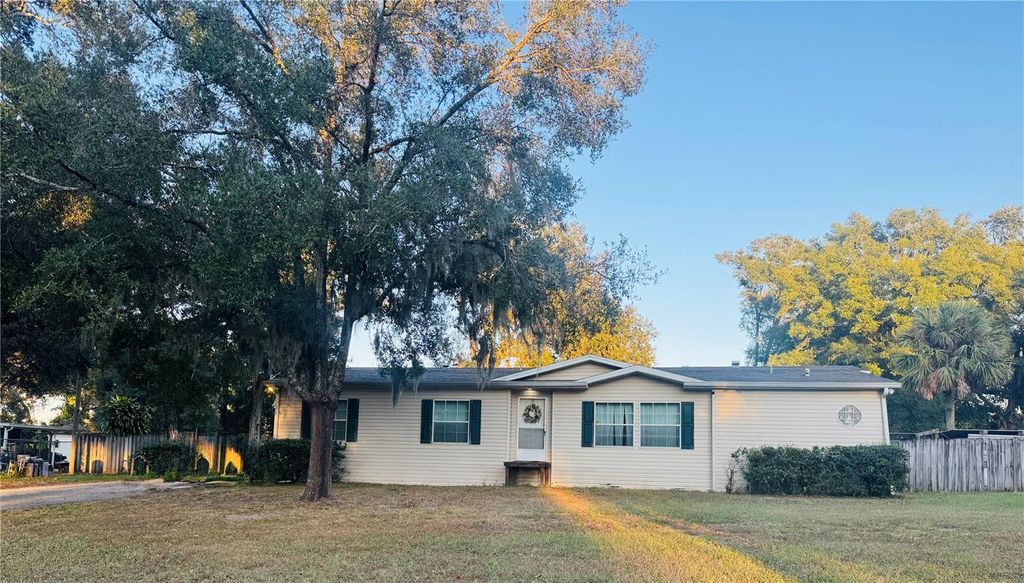 Photo of 10603 Skewlee Gardens Drive, Thonotosassa, FL 33592 (MLS # TB8448907)