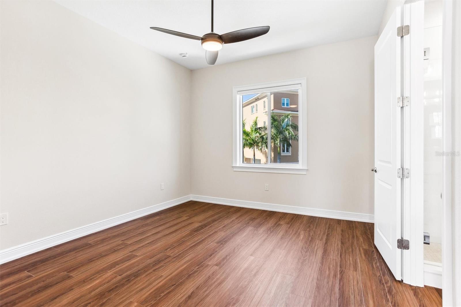 MARINA BAY - Residential