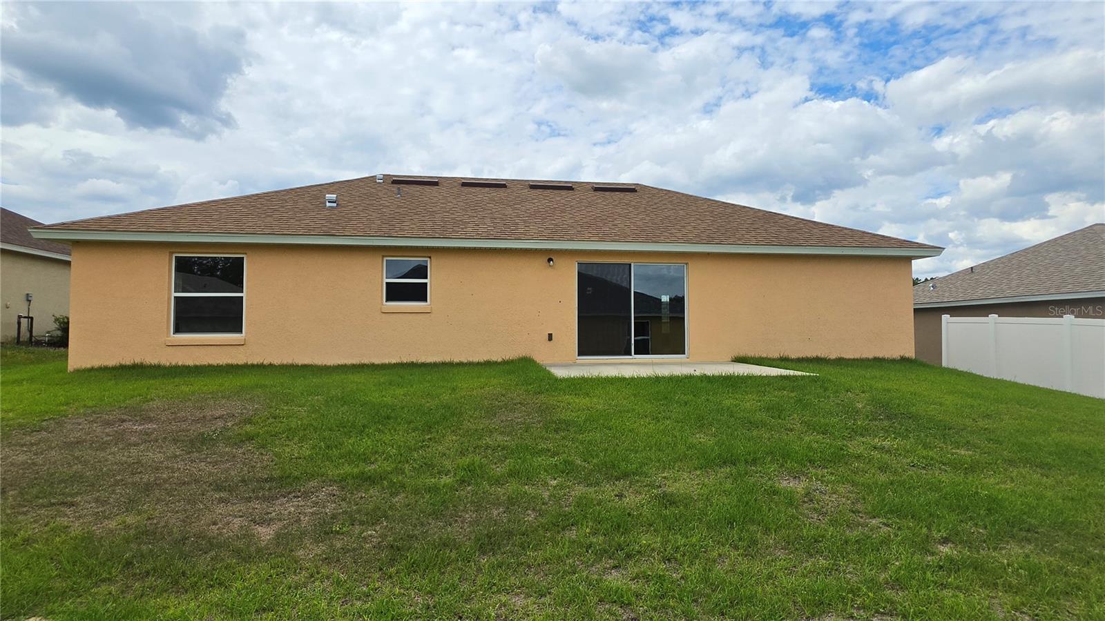 668 W WALKERTOWN DRIVE