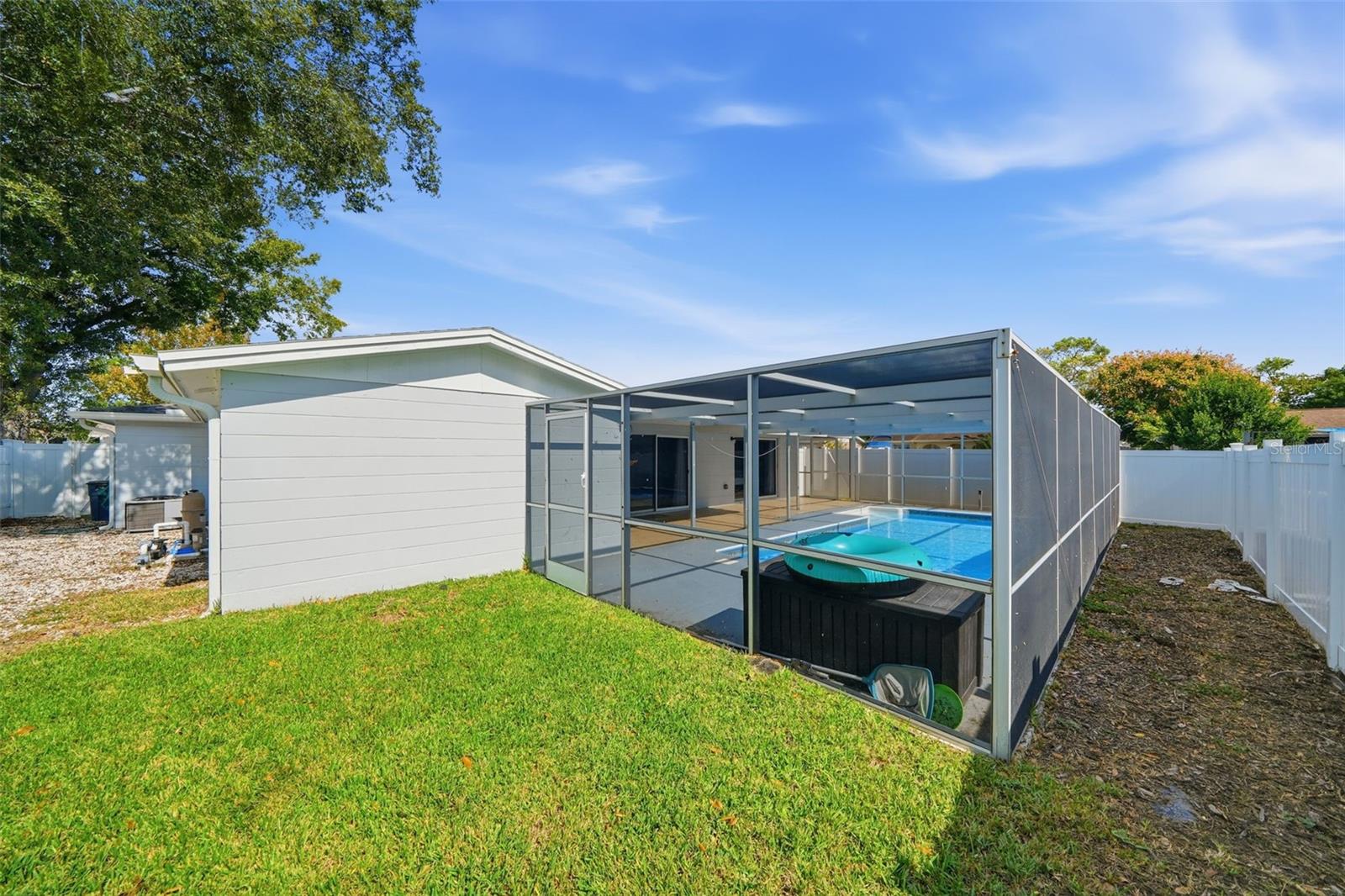 REGENCY PARK - Residential