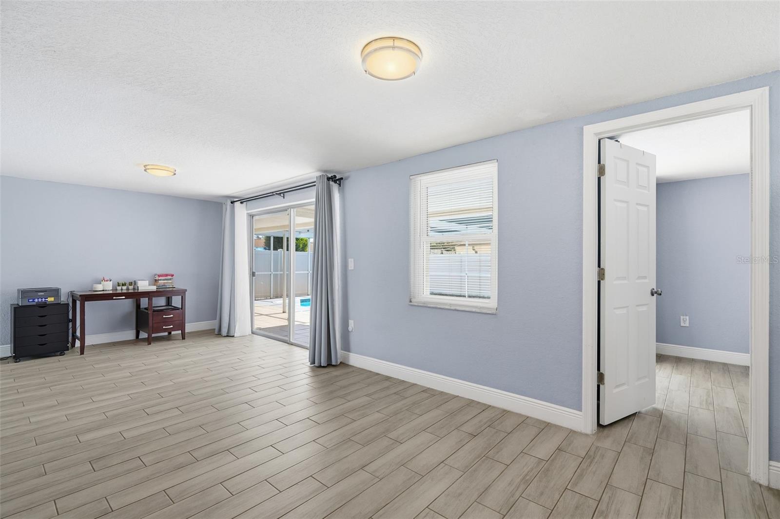 REGENCY PARK - Residential