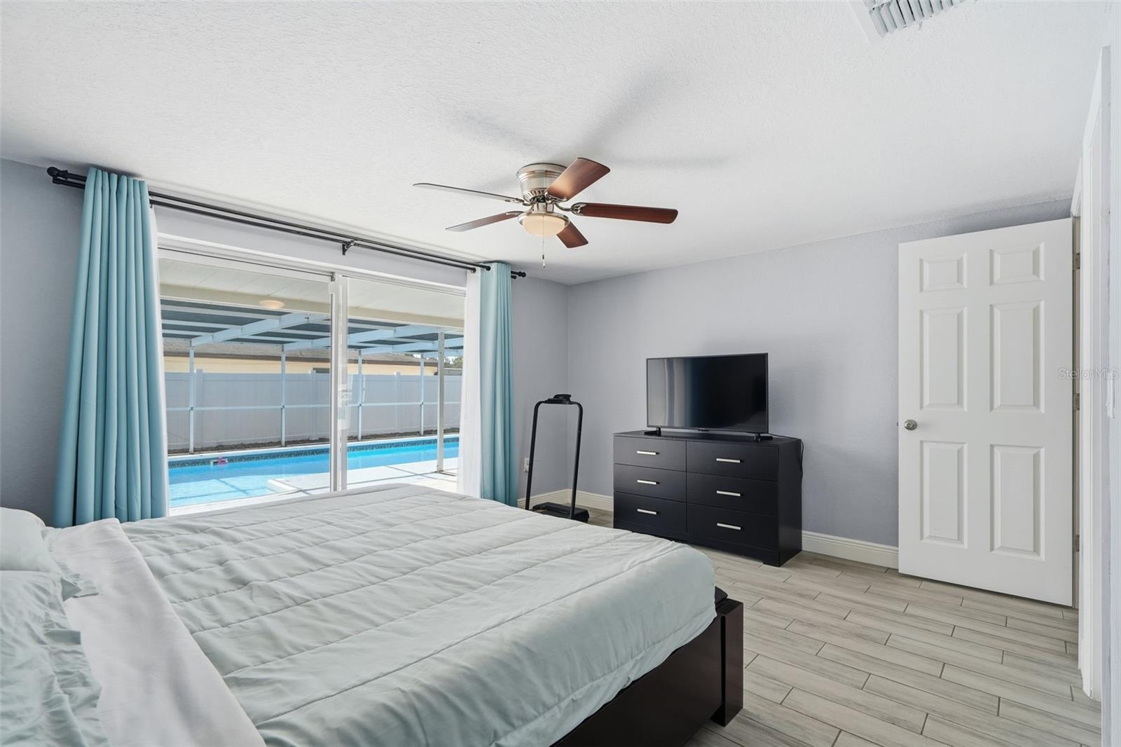 REGENCY PARK - Residential