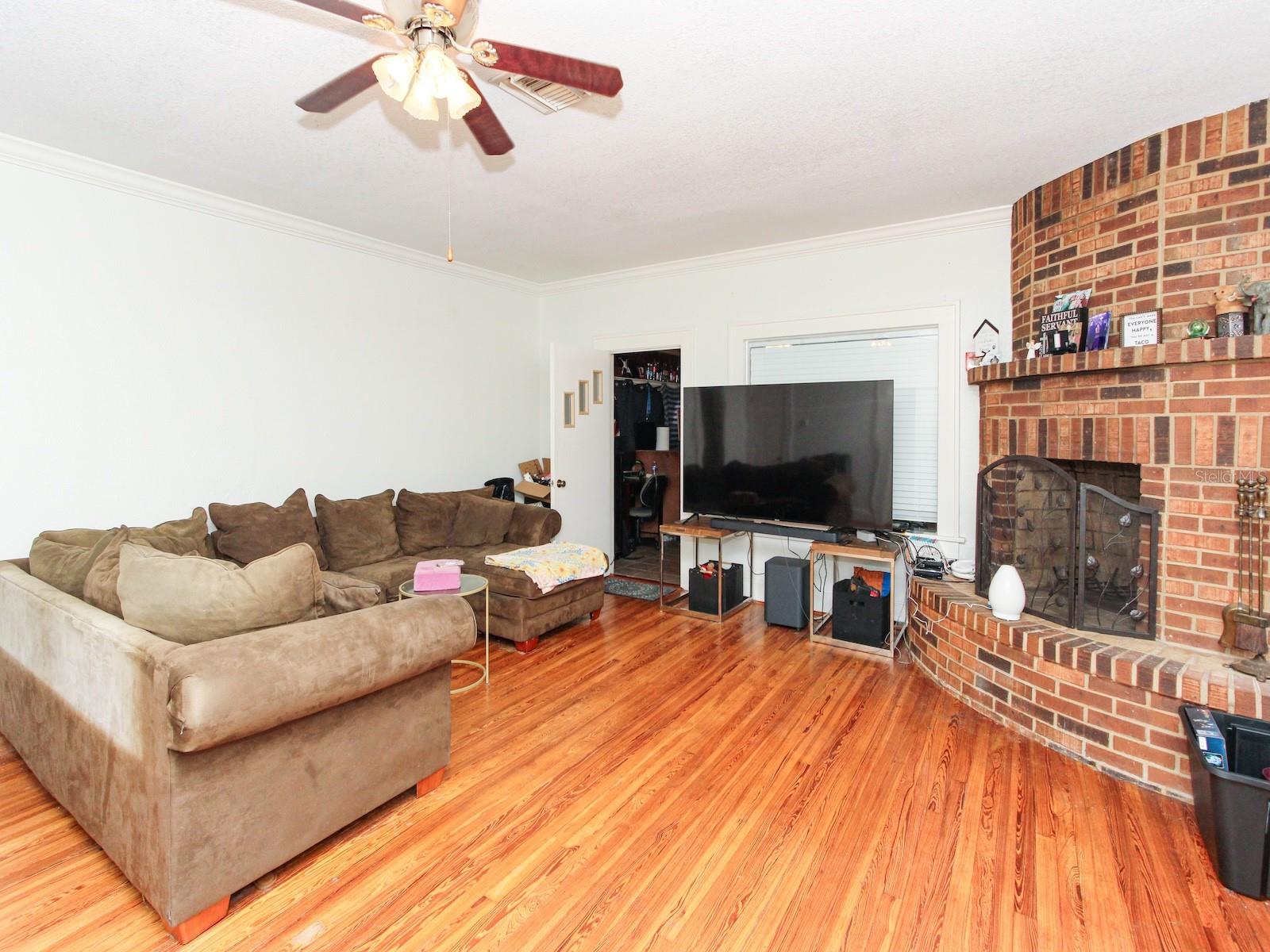 500 W FOUNTAIN STREET