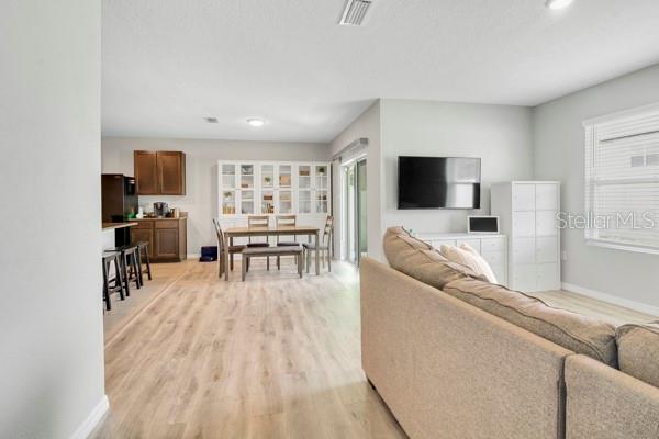 10213 GOLDEN LIGHT COURT