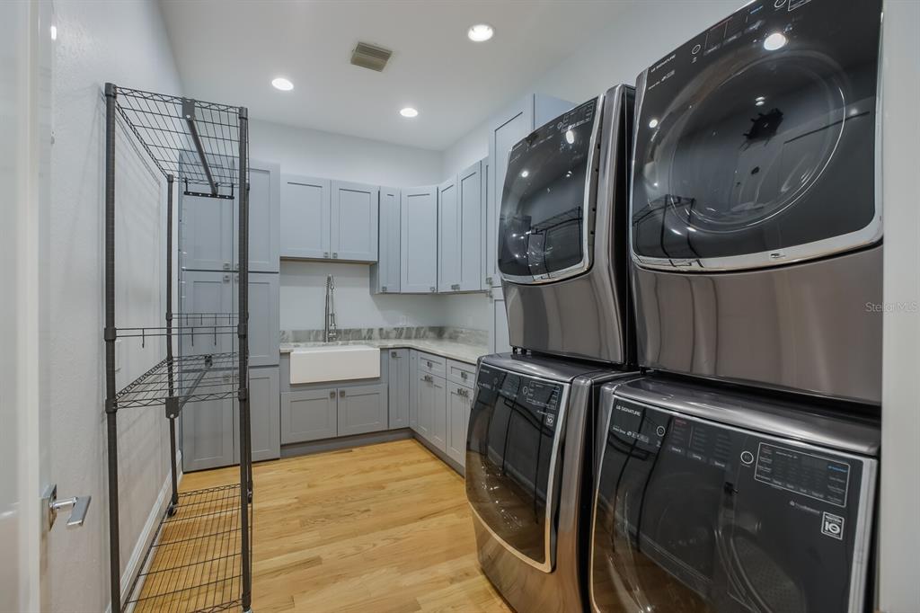 PALMA SOLA - Residential