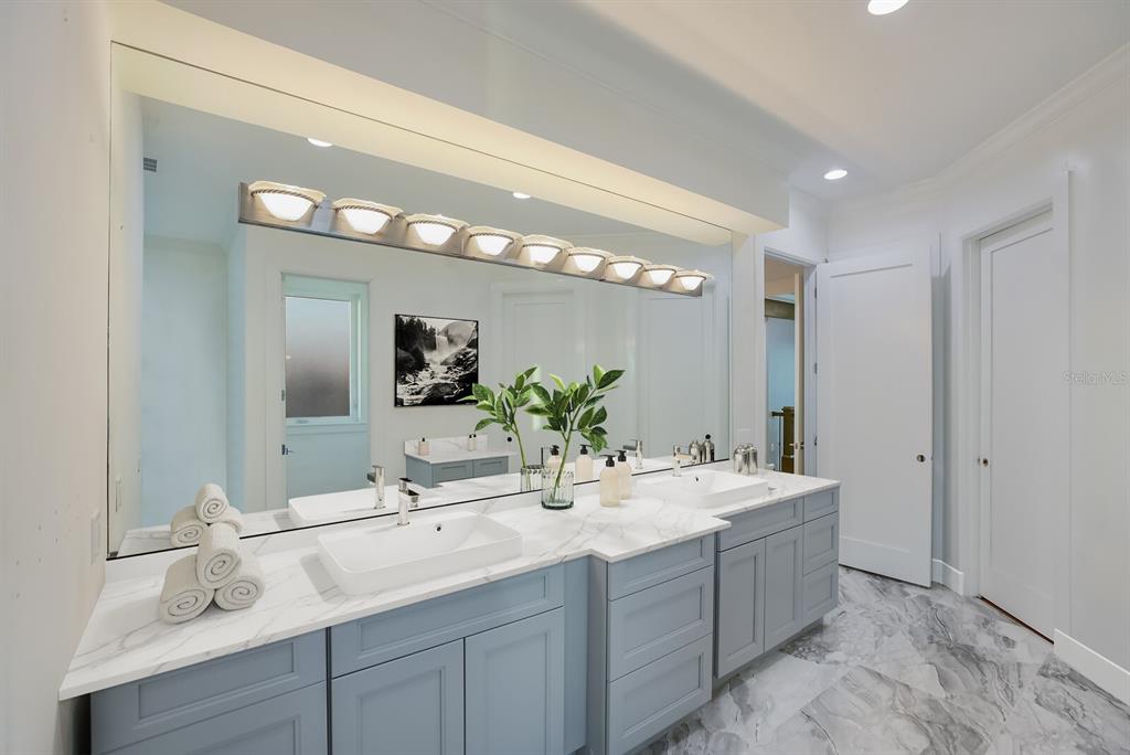 PALMA SOLA - Residential