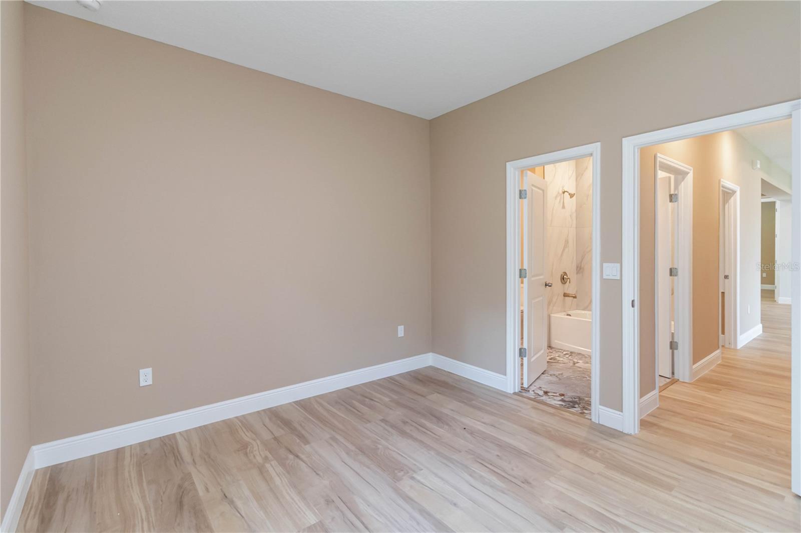 CRESCENT COVE DEV - Residential