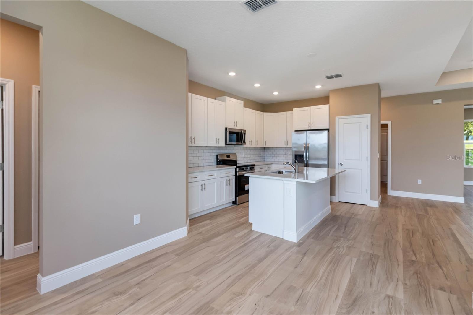 CRESCENT COVE DEV - Residential