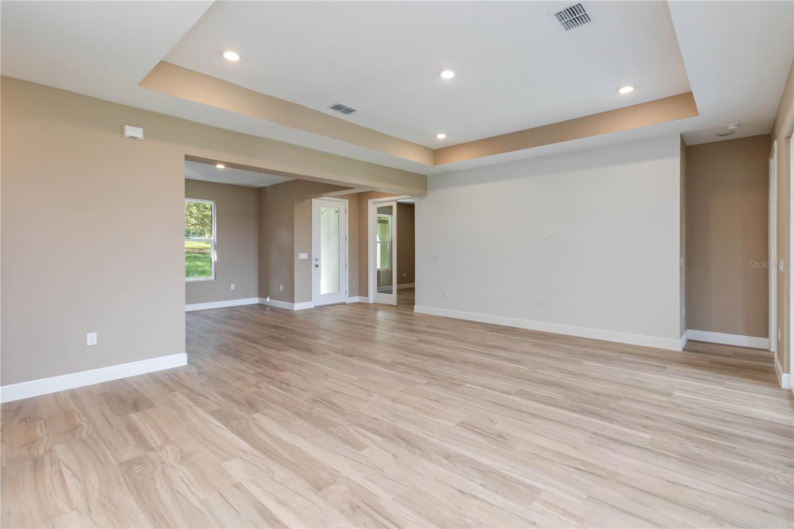 CRESCENT COVE DEV - Residential