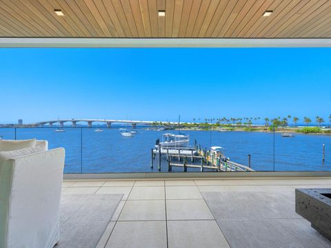 A home in SARASOTA