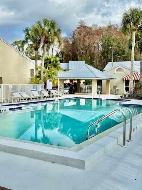 LAKE ELLEN WALK - Residential