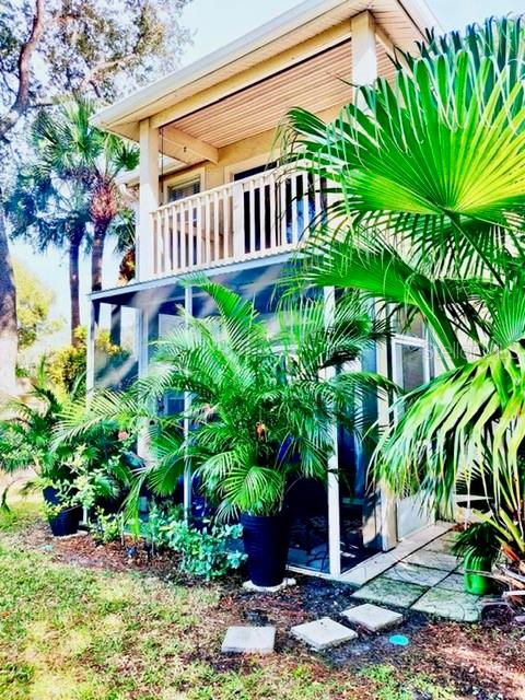 LAKE ELLEN WALK - Residential