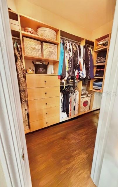 LAKE ELLEN WALK - Residential