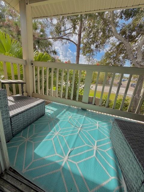 LAKE ELLEN WALK - Residential