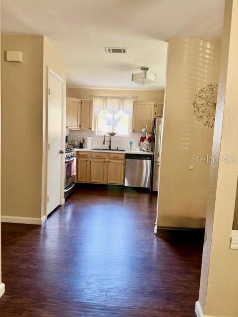 LAKE ELLEN WALK - Residential