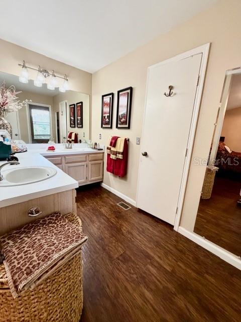 LAKE ELLEN WALK - Residential