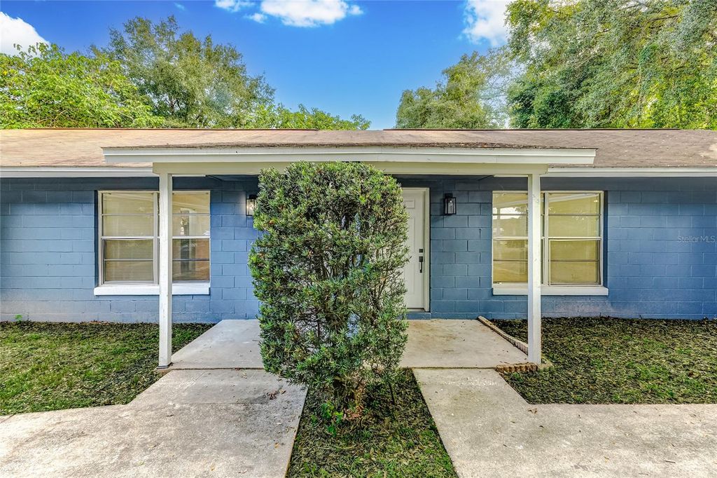Photo of 1417 NE 38th Street, Ocala, FL 34479 (MLS # OM717846)