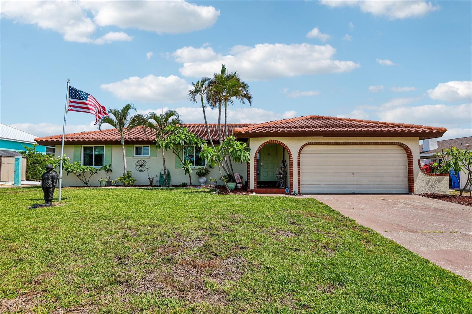 801 FLAMINGO DRIVE