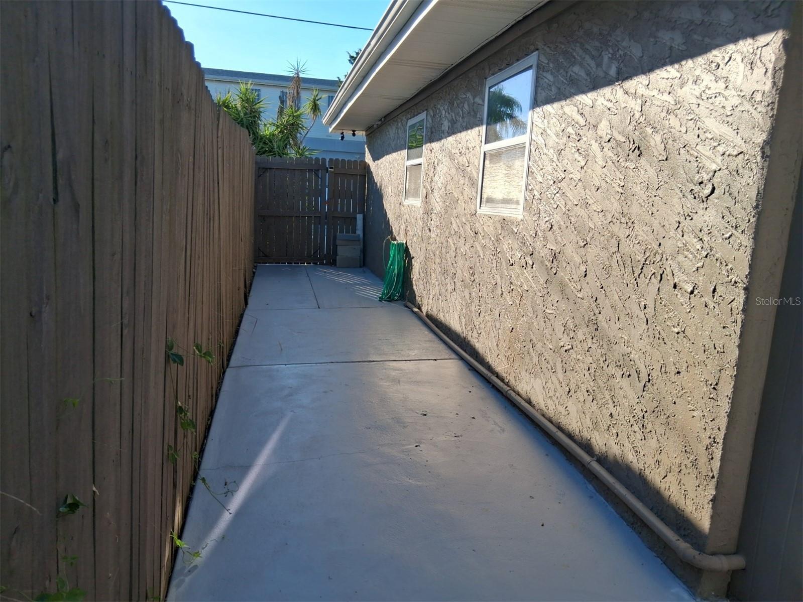 CAPE CAY - Residential Lease