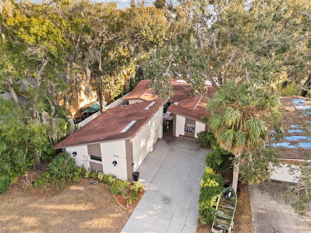 Photo of 1708 Richard Ervin Parkway, Tarpon Springs, FL 34688 (MLS # TB8454735)