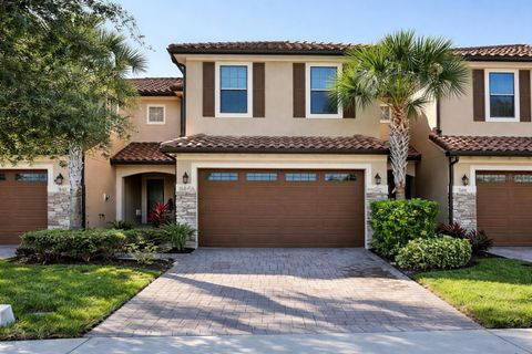 Photo of 8458 Kelsall Drive, Orlando, FL 32832 (MLS # O6425173)