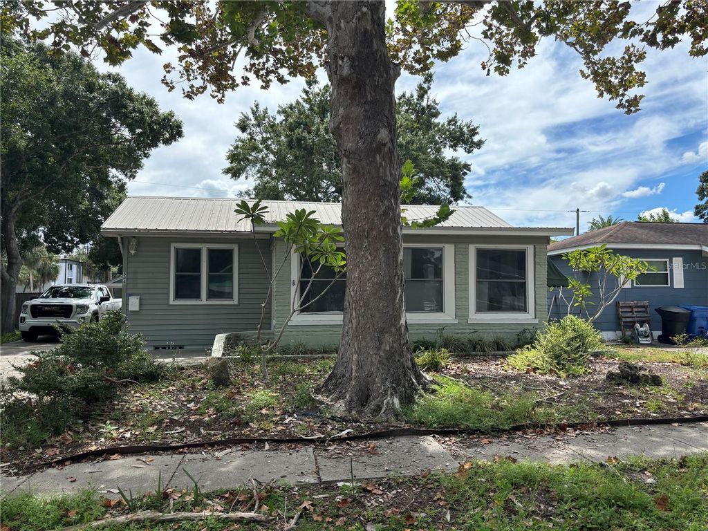 Photo of 544 80th Avenue N, St Petersburg, FL 33702 (MLS # TB8432393)