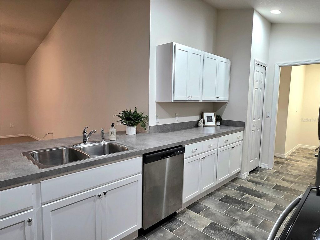 Photo of 3418 SW 155th Place, Ocala, FL 34473 (MLS # OM712842)