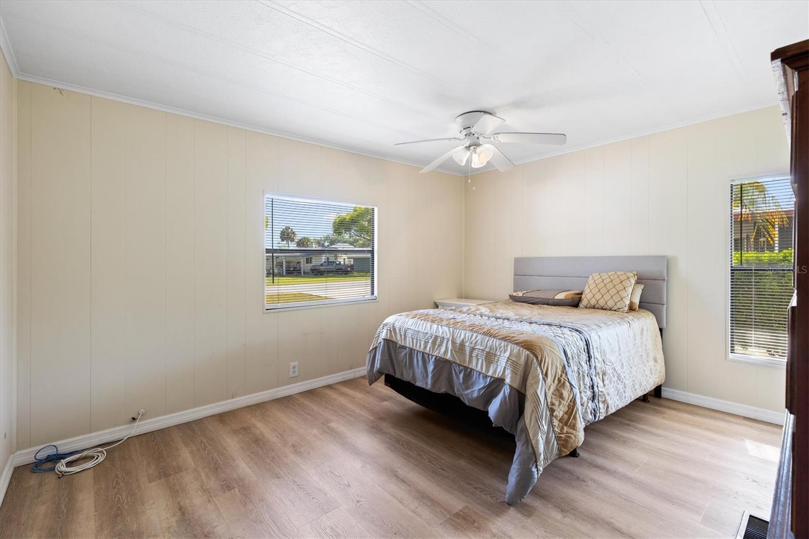 HEARTY HOST LAKE RESORT - Residential