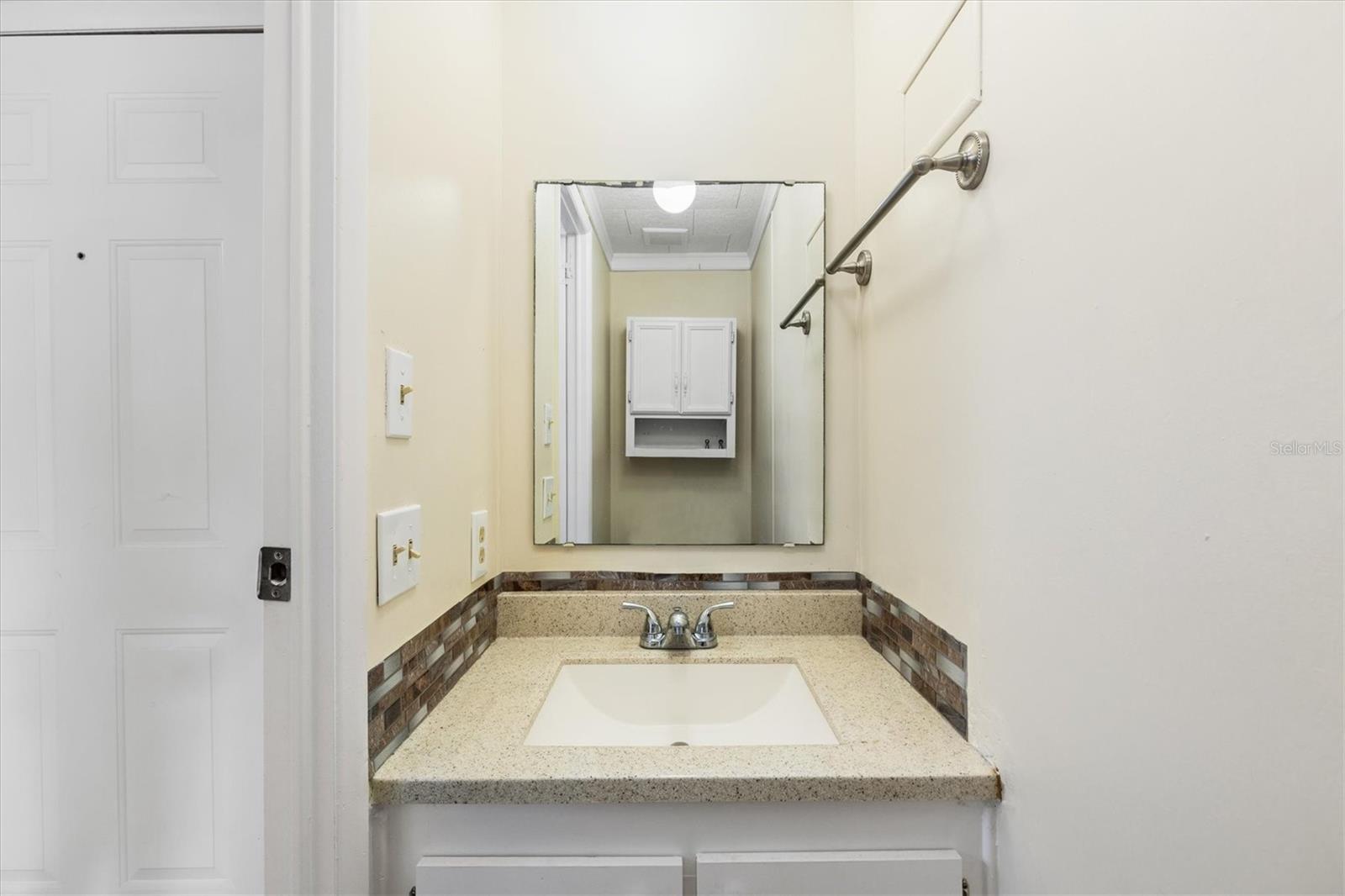 HEARTY HOST LAKE RESORT - Residential