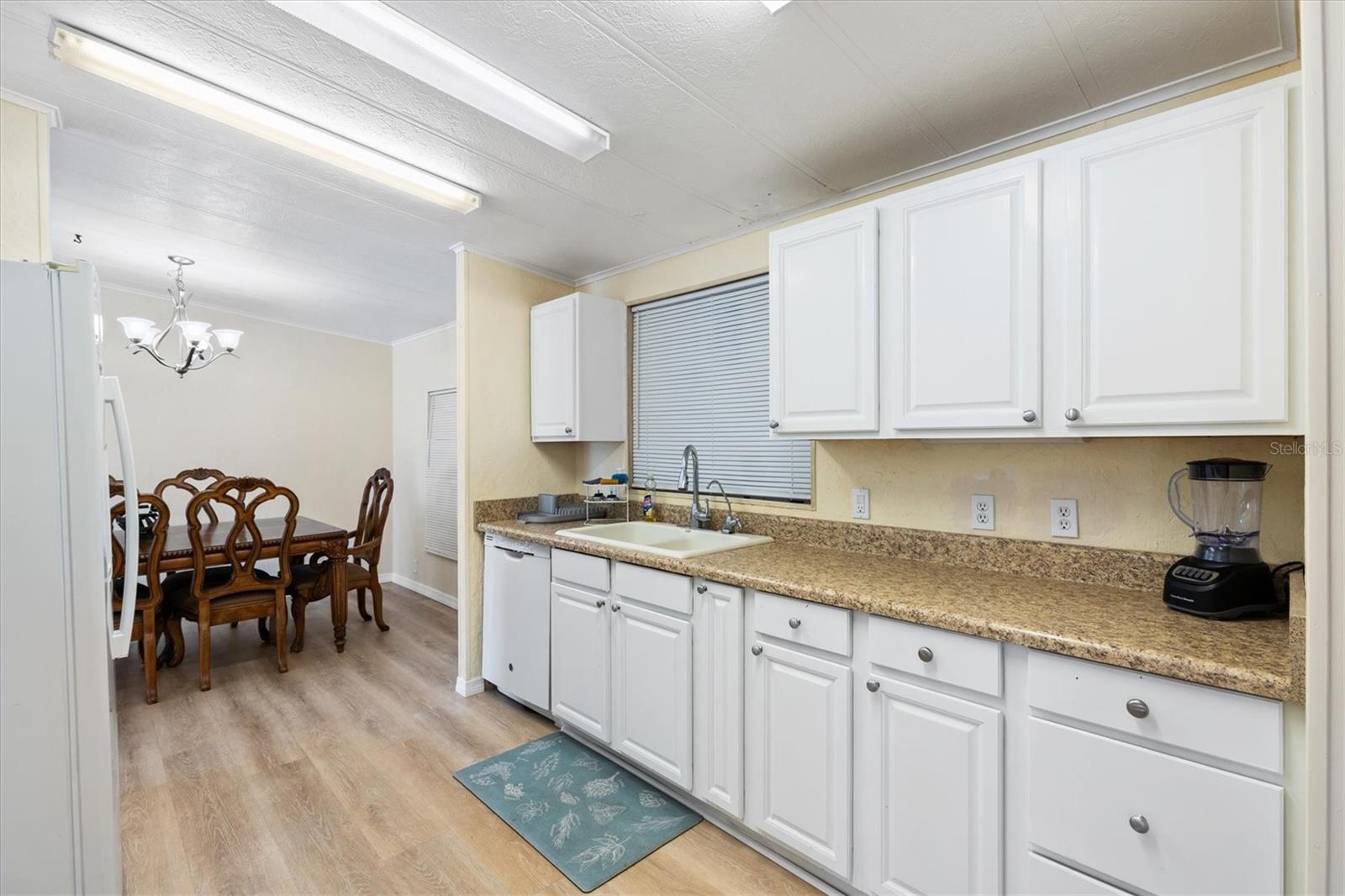 HEARTY HOST LAKE RESORT - Residential