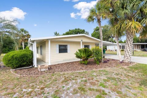 Photo of 5556 Columbus Circle, Wildwood, FL 34785 (MLS # G5110797)