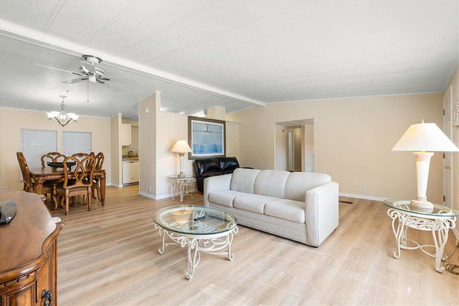 HEARTY HOST LAKE RESORT - Residential