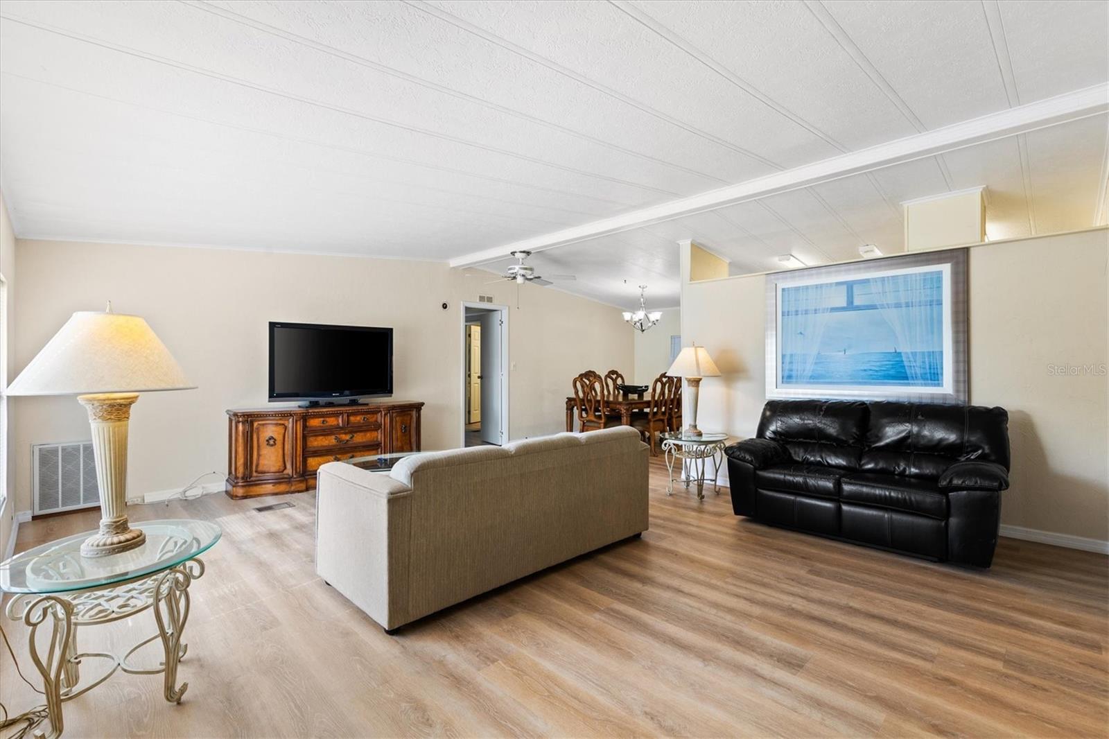 HEARTY HOST LAKE RESORT - Residential