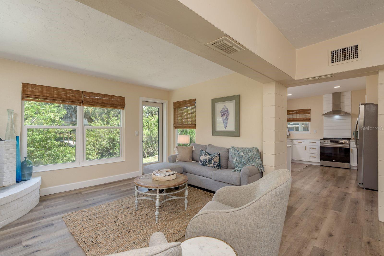 MARTHAS VINEYARD - Residential